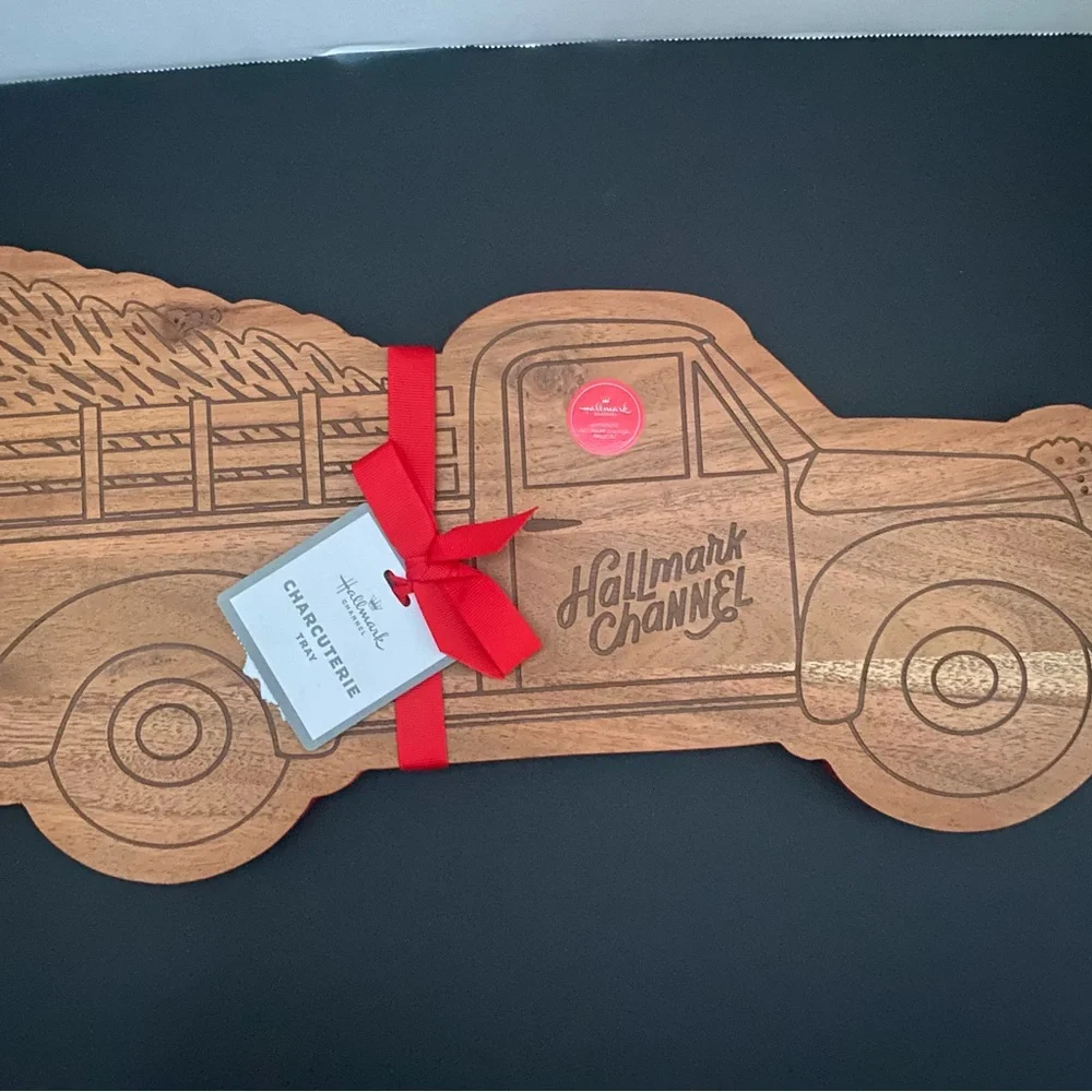 HALLMARK CHANNEL Red Truck Charcuterie Tray Cheese Board NEW with Tags